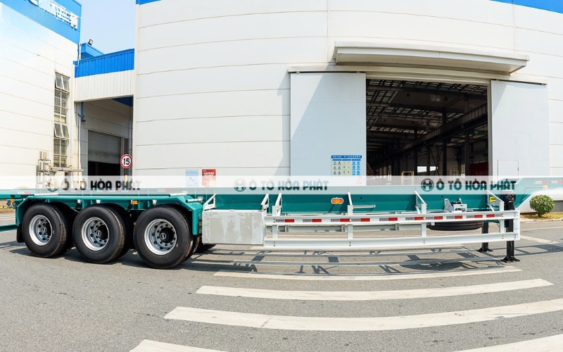 Mooc cổ cò CIMC 45 feet tại Ô Tô Hòa Phát đang có mức giá cạnh tranh 