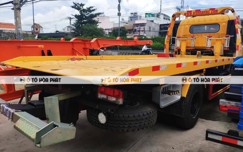 Càng kéo hỗ trợ nâng và kéo xe hiệu quả