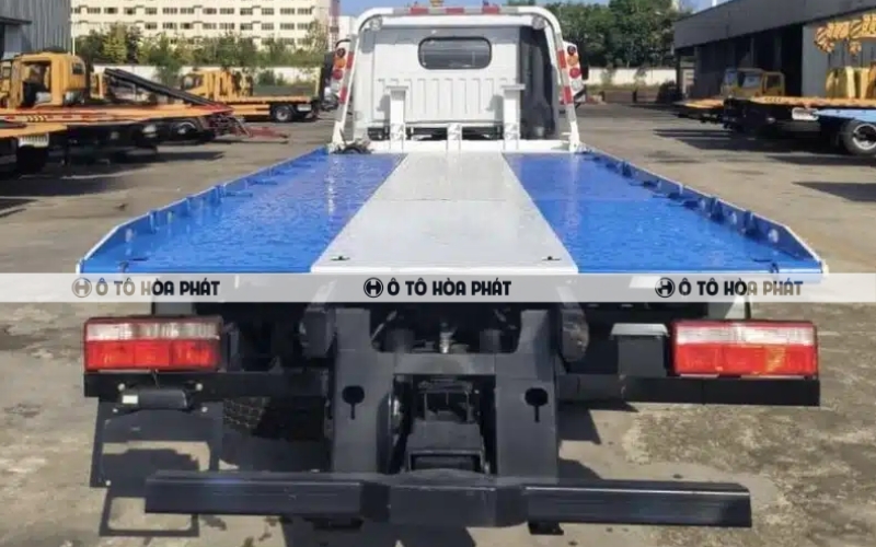 Kích thước tổng thể 7.760 × 2.190 × 2.460 mm đảm bảo sự linh hoạt