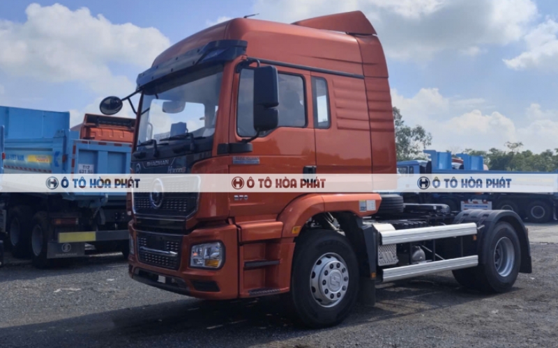 Cấu hình 1 cầu giúp xe có bán kính quay đầu nhỏ hơn, linh hoạt trên nhiều cung đường