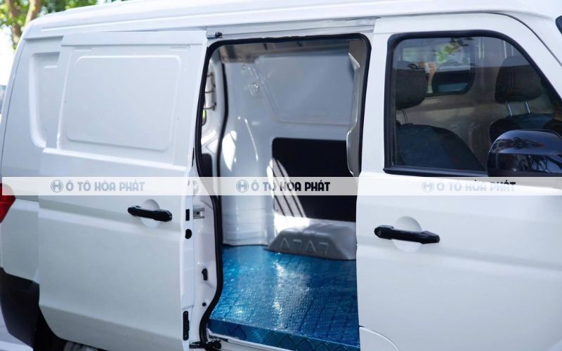 Xe van SRM X30S 2 chỗ trang bị ABS & EBD